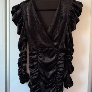 Ženska haljina šljokice