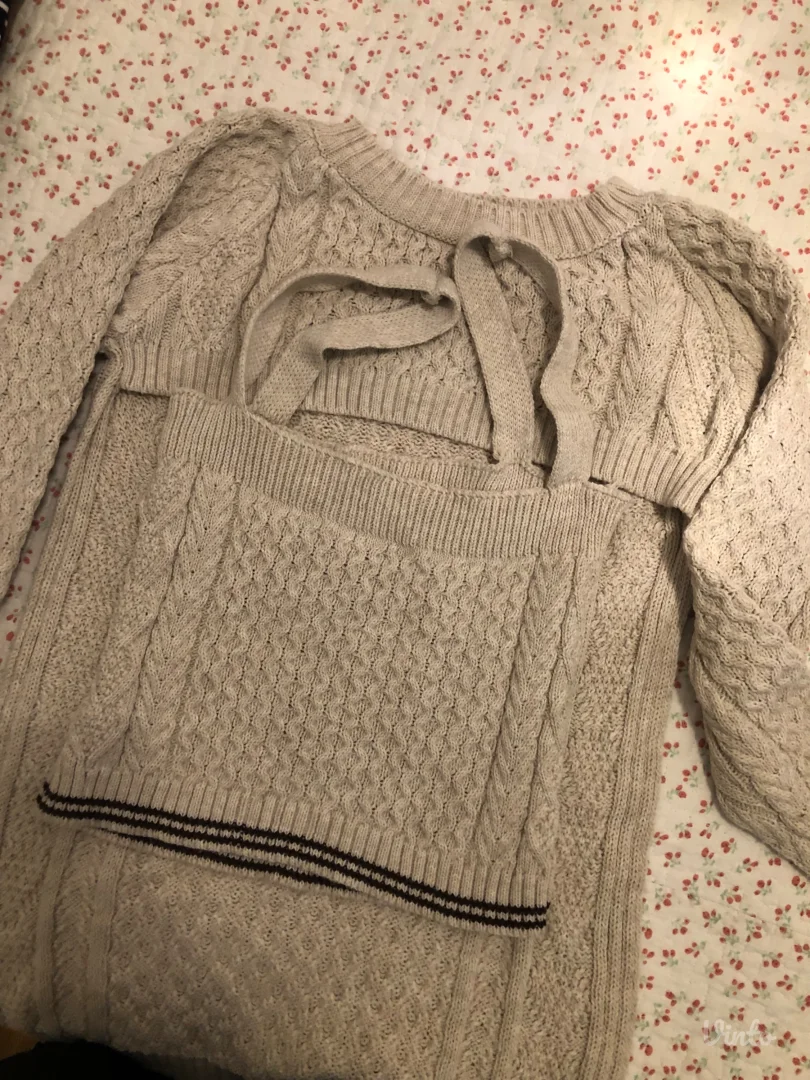 Džemper iz dva dela