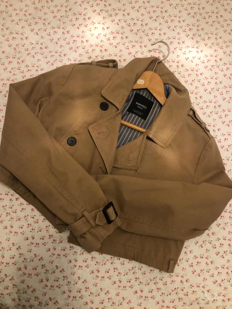 Mango trench