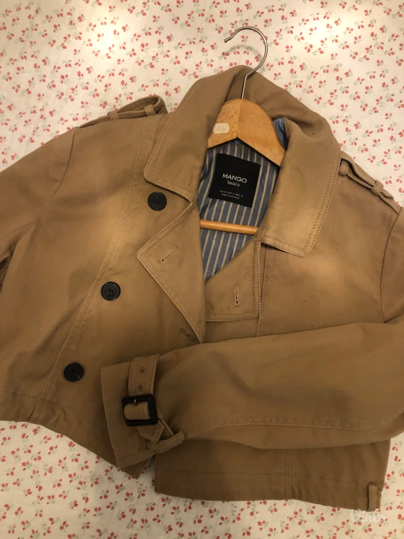 Mango trench