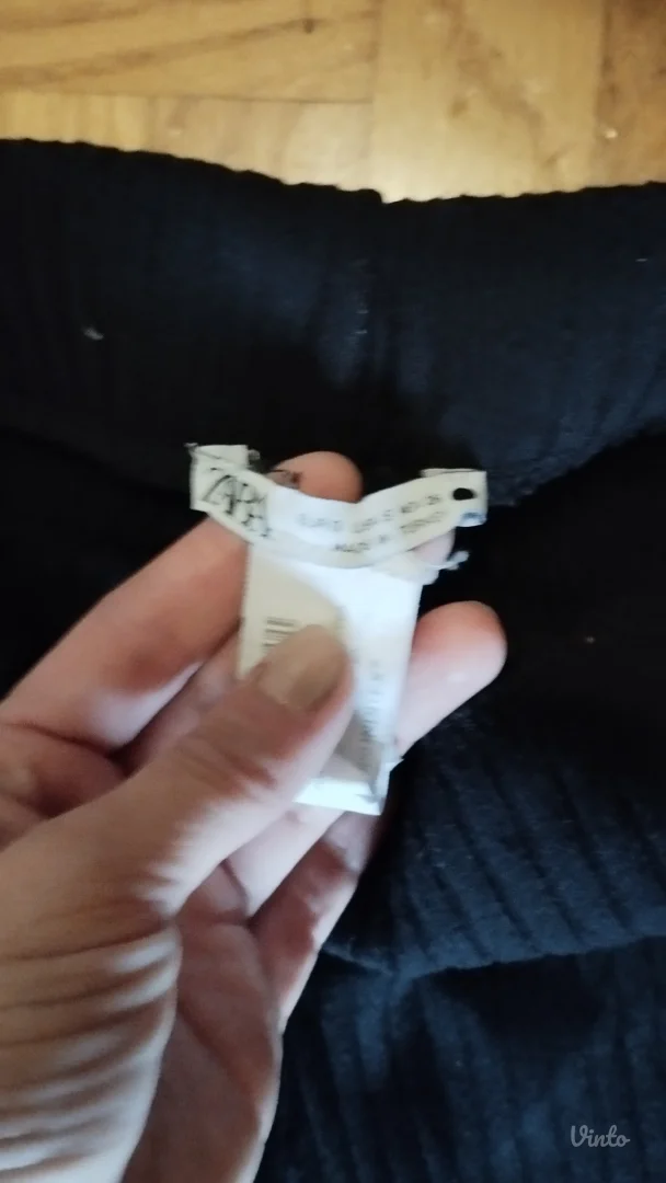 Zara rebraste pantalone