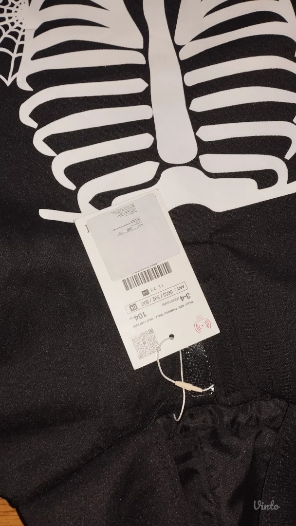 Zara kostim 3-4y novo