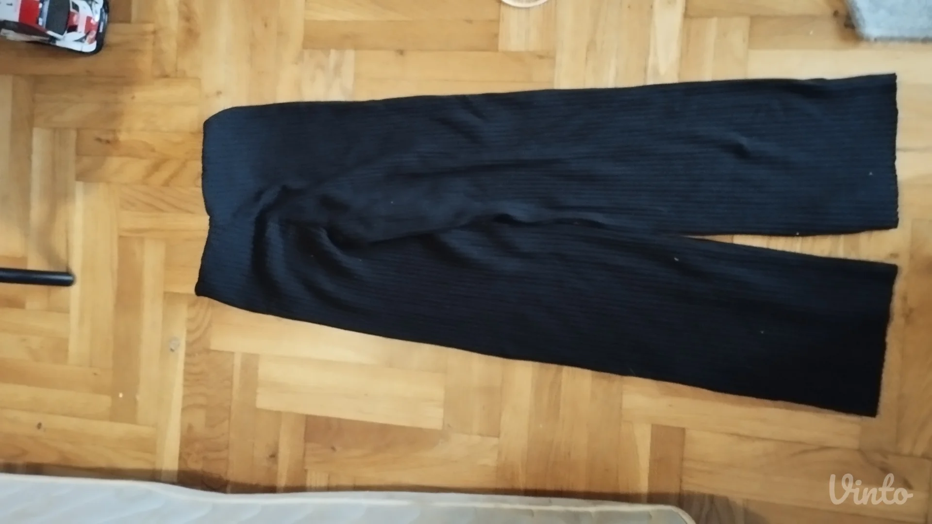 Zara rebraste pantalone