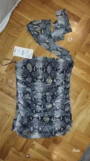 Zara top novo