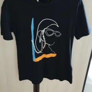 Majica waikiki  novo