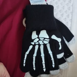 Rukavice svetleće waikiki novo 6-10y