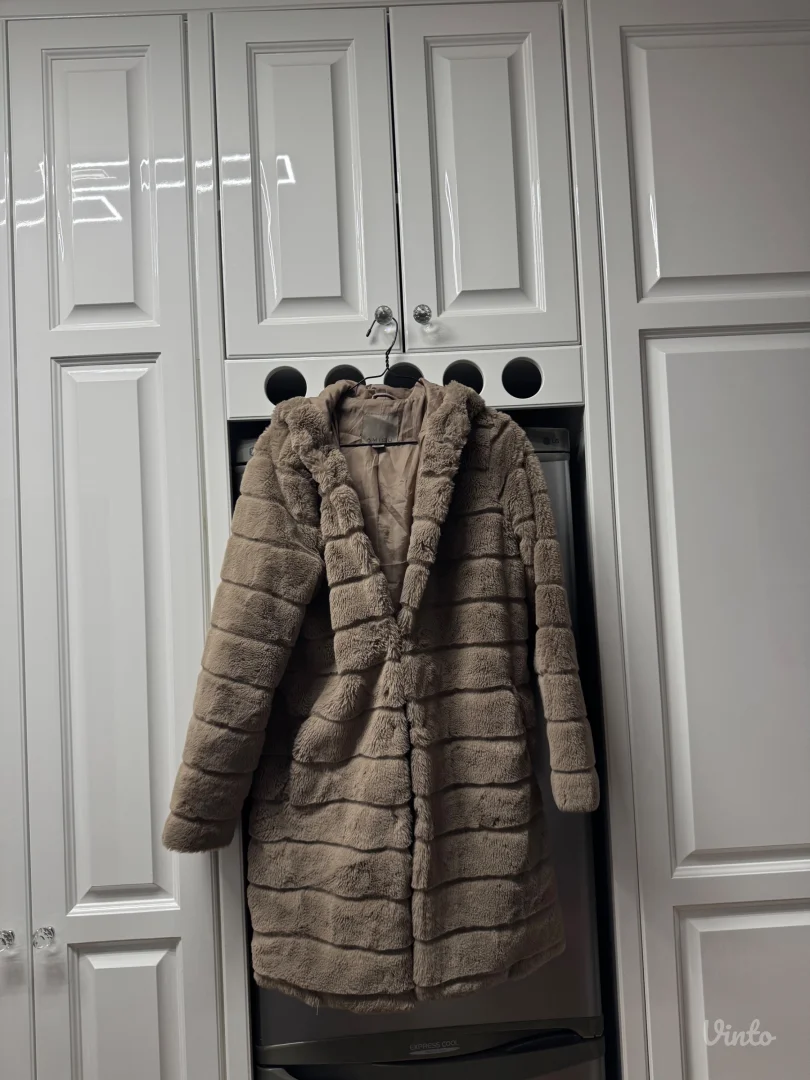 Zenske jakne i matnil