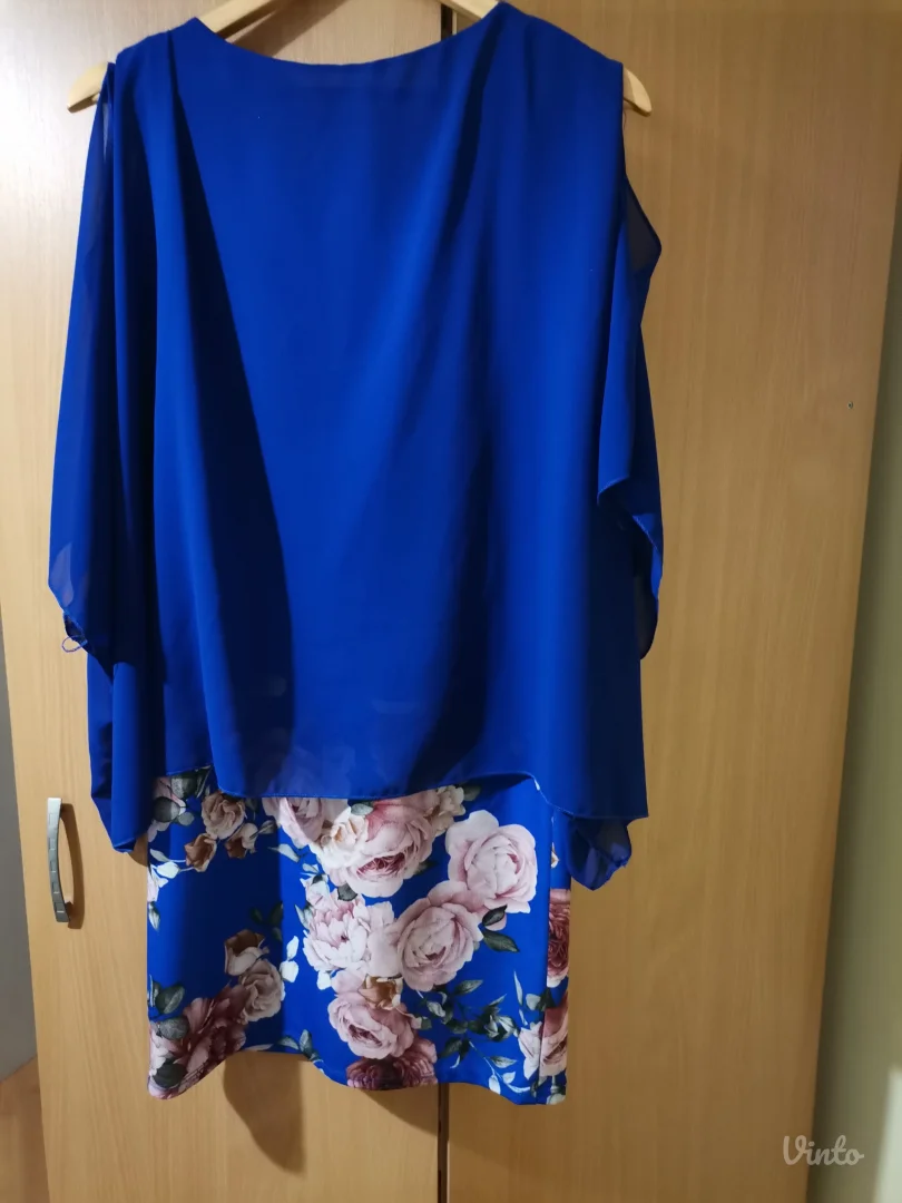 Plava haljina sa cvetnim dezenom