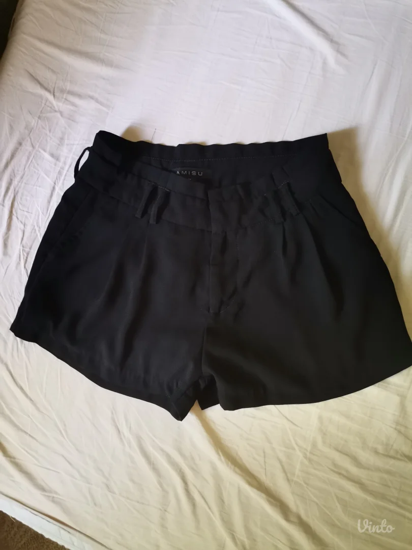 Crni šorts Amisu XS