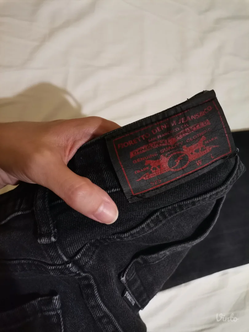 Crne farmerke zvoncare XS