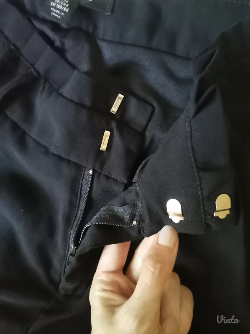 Crni šorts Amisu XS