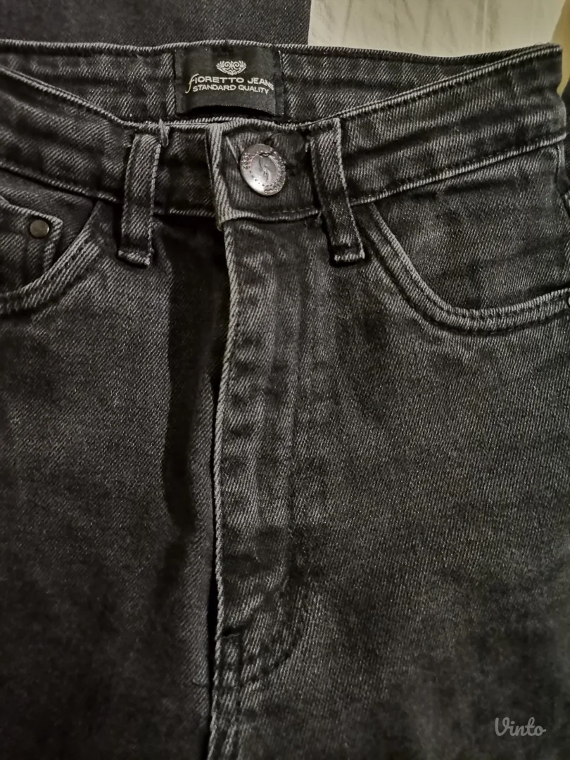 Crne farmerke zvoncare XS