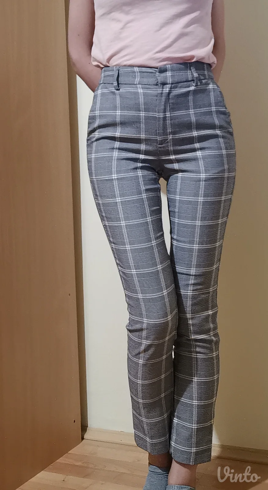 Stradivarius ženske karirane pantalone XS