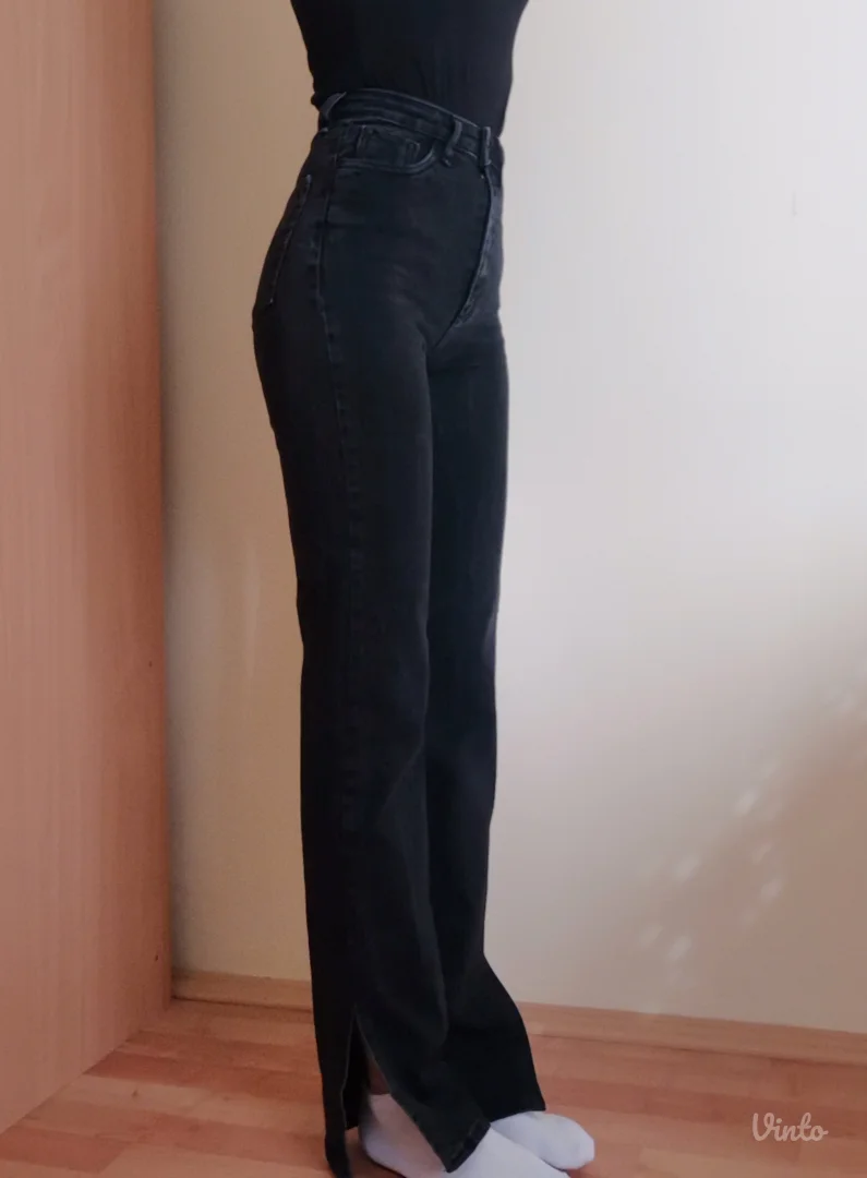 Crne farmerke zvoncare XS