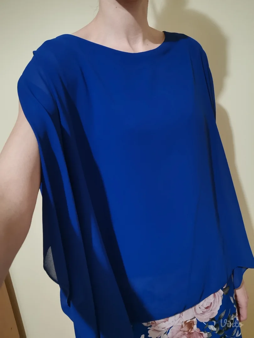 Plava haljina sa cvetnim dezenom