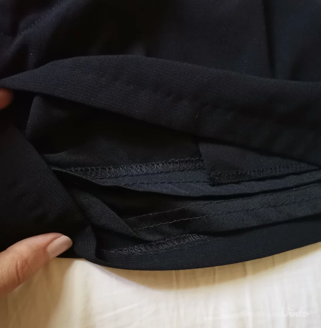 Crni šorts Amisu XS