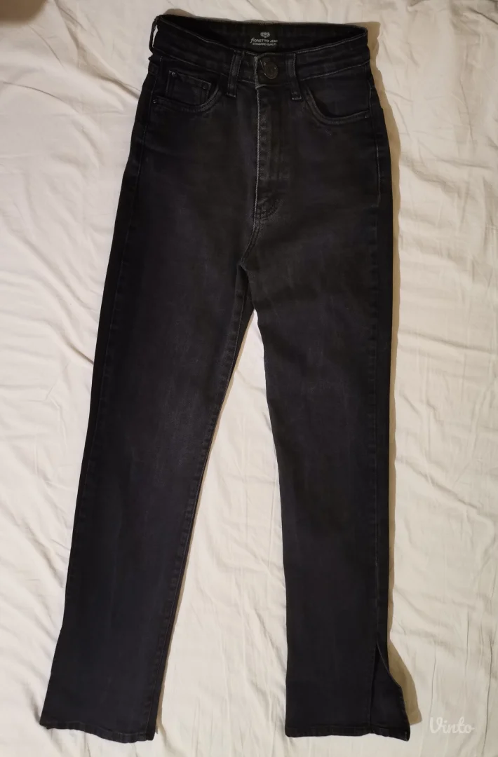 Crne farmerke zvoncare XS