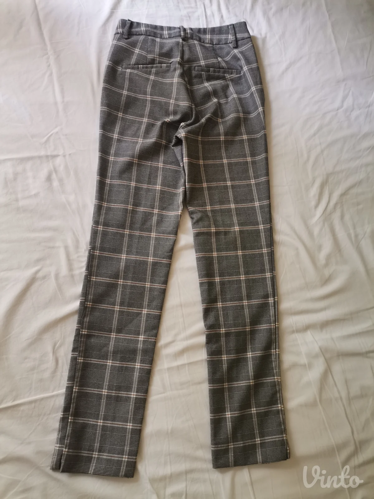 Stradivarius ženske karirane pantalone XS