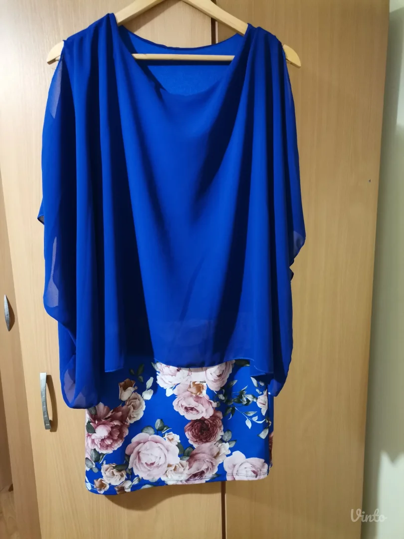 Plava haljina sa cvetnim dezenom