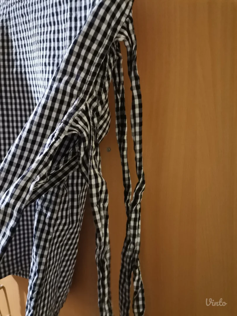 Mango karirana bluza sa otvorom na rukavima XS/S