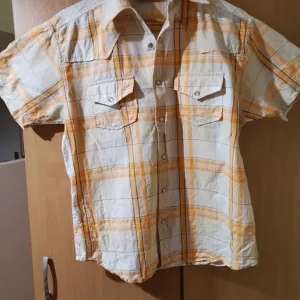 Muška košulja vel. M