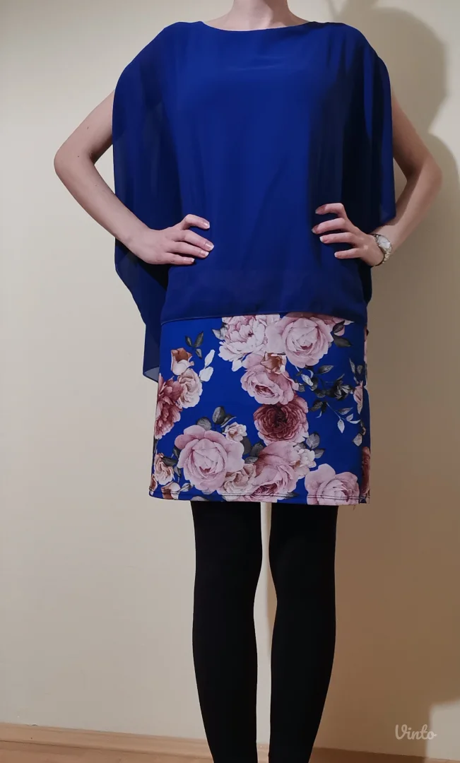 Plava haljina sa cvetnim dezenom