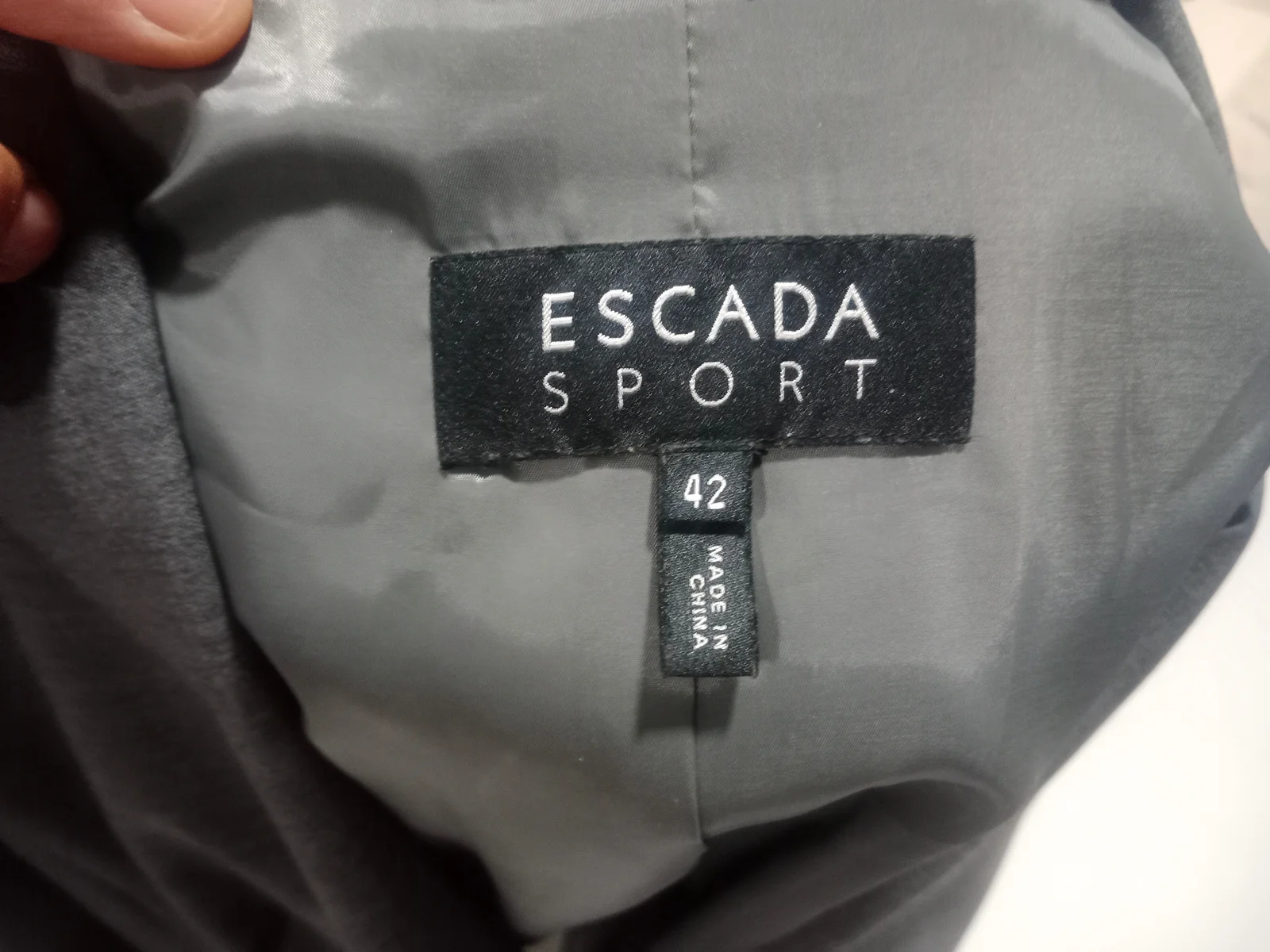 ESCADA SPORT Luksuzni Ženski Sako 94% Devičanska Vuna Vel.42