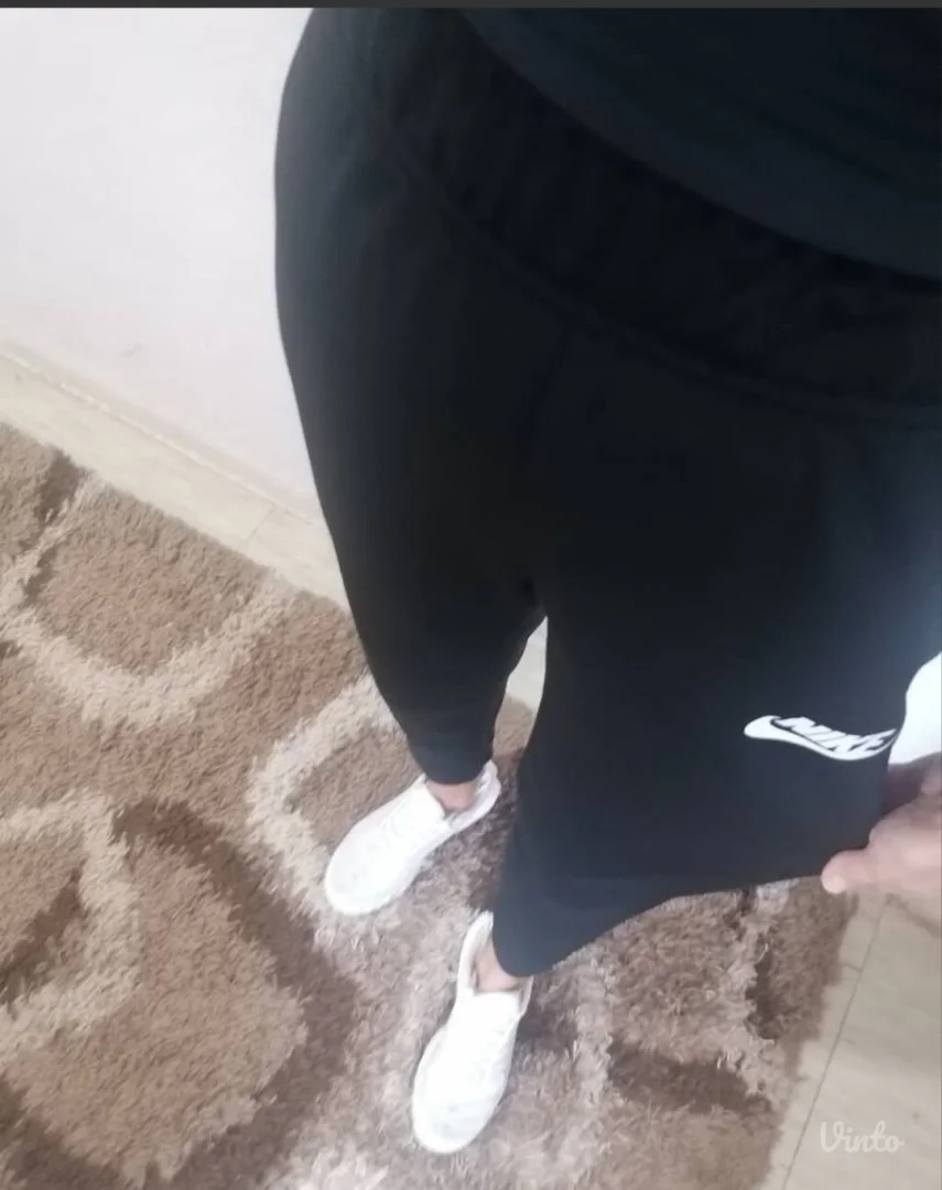 Nike trenerka deciji L i nike majica xs xs s