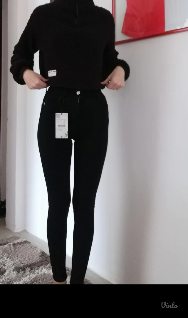 Zara sculpt farmerke xs32 novo