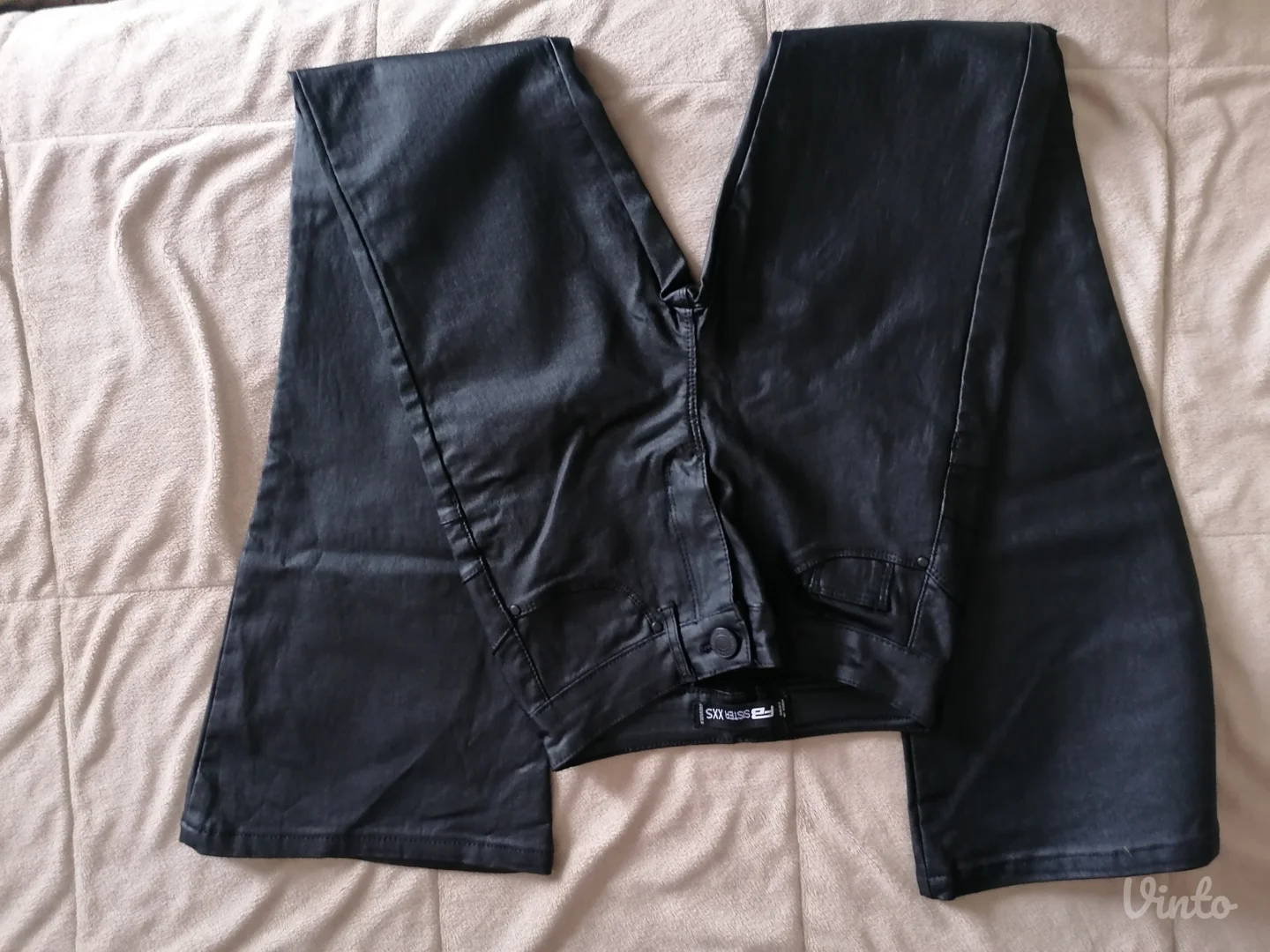 New yorker zvonarice kozne xxs