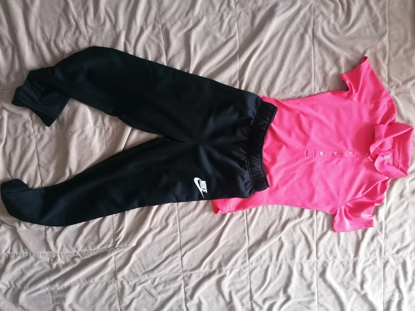 Nike trenerka deciji L i nike majica xs xs s