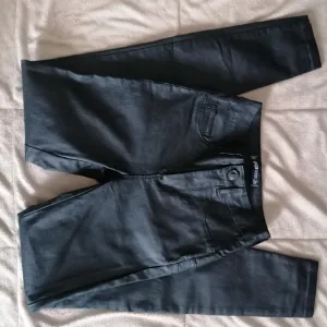 New yorker voskirne pantalone xxs