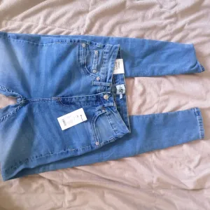 Farmerke xs 157