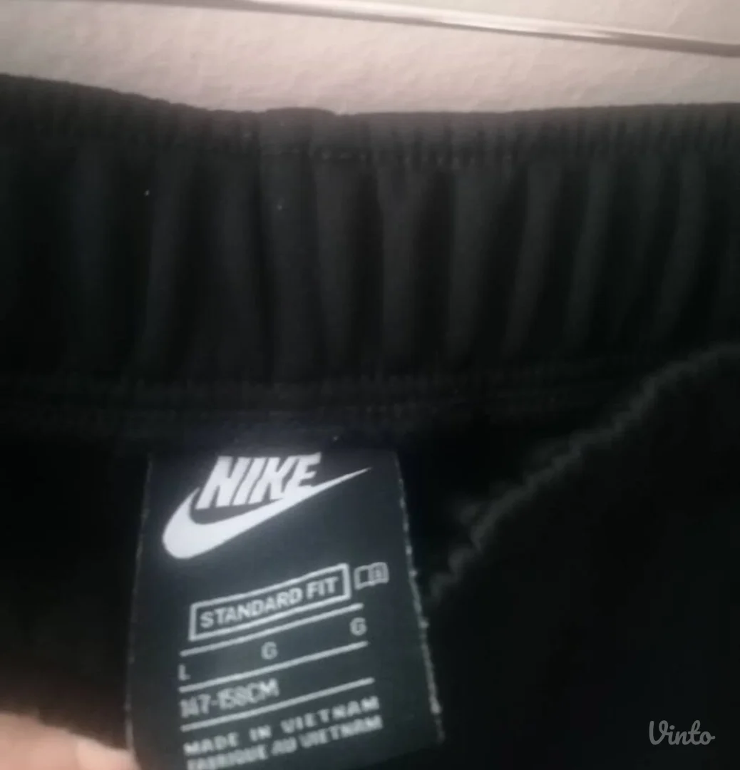 Nike trenerka deciji L i nike majica xs xs s