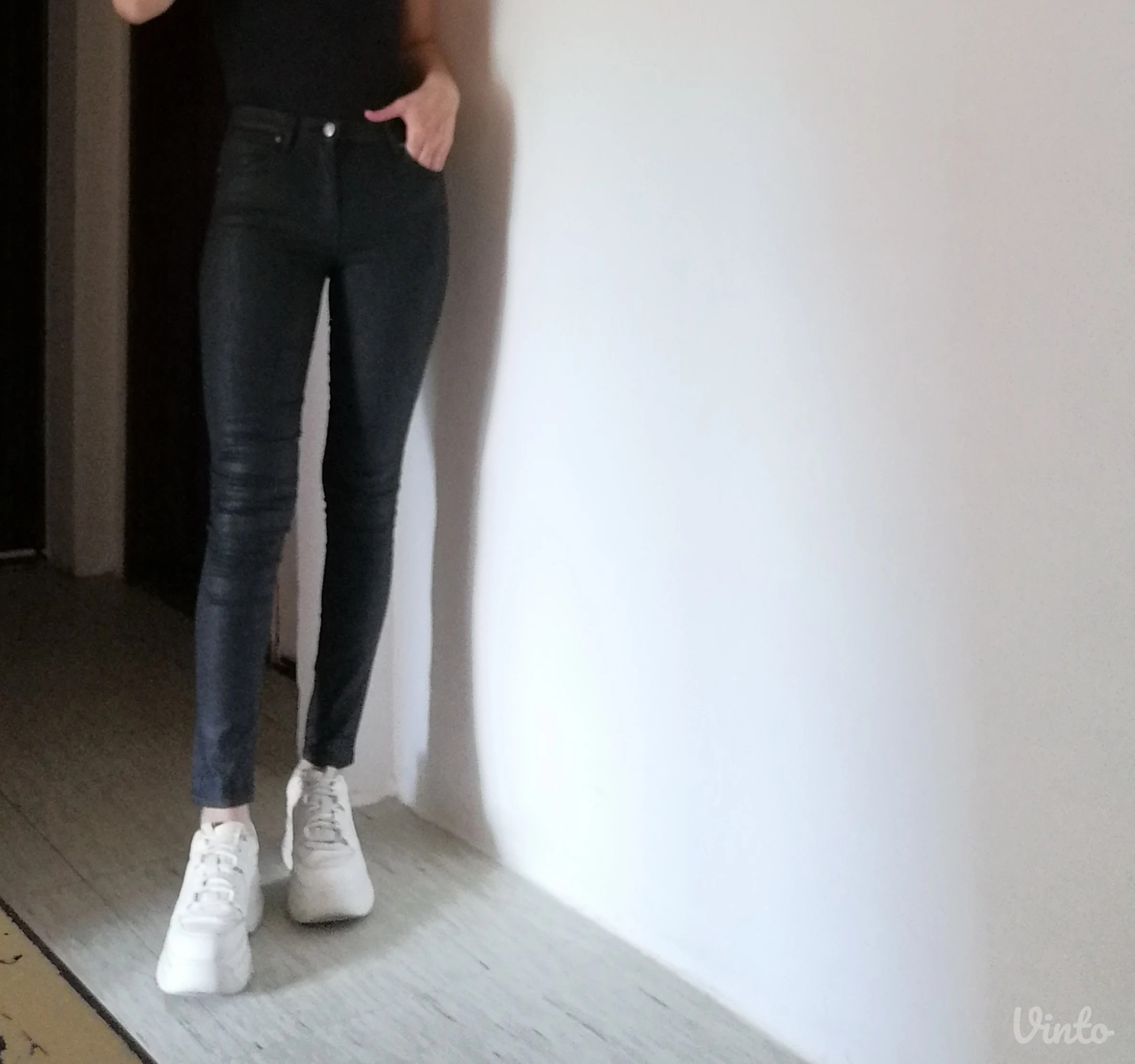 Mango kozne pantalone xs34