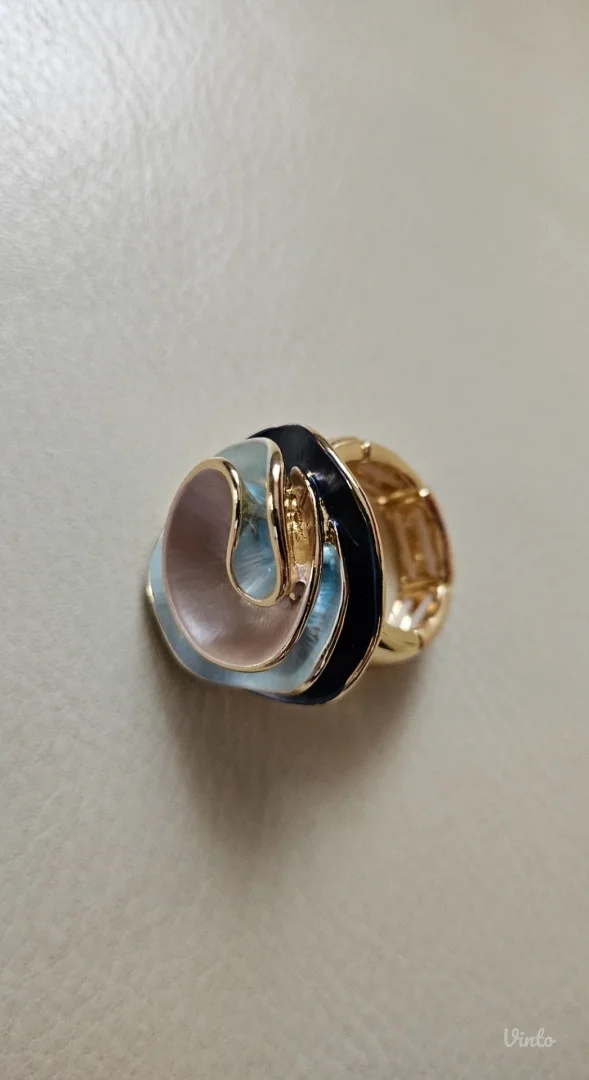 Statement emajl chunky flower prsten, novo