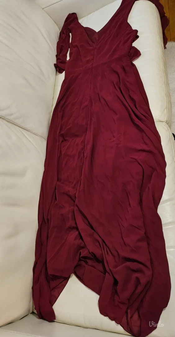 Atraktivna svečana duga burgundy haljina A forme, novo