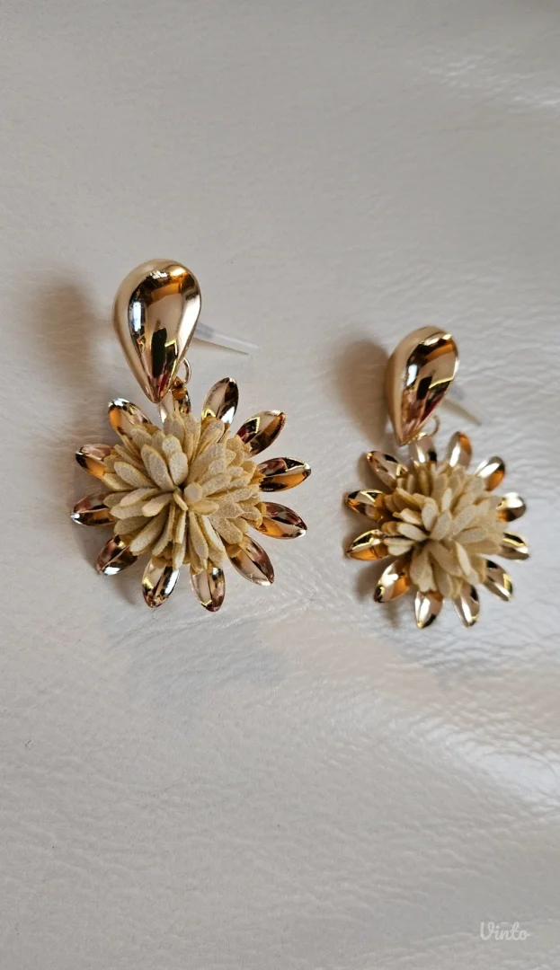 Flower dangle minđuše, zlatne boje