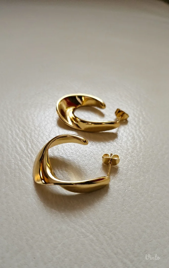 Atraktivne nove hoop twisted minđuše, zlatna boja