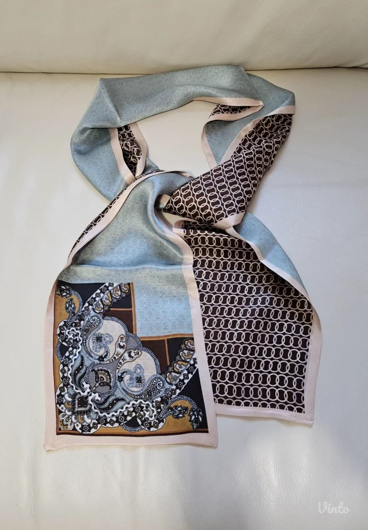 Abstrakt svilena esarpa, novo