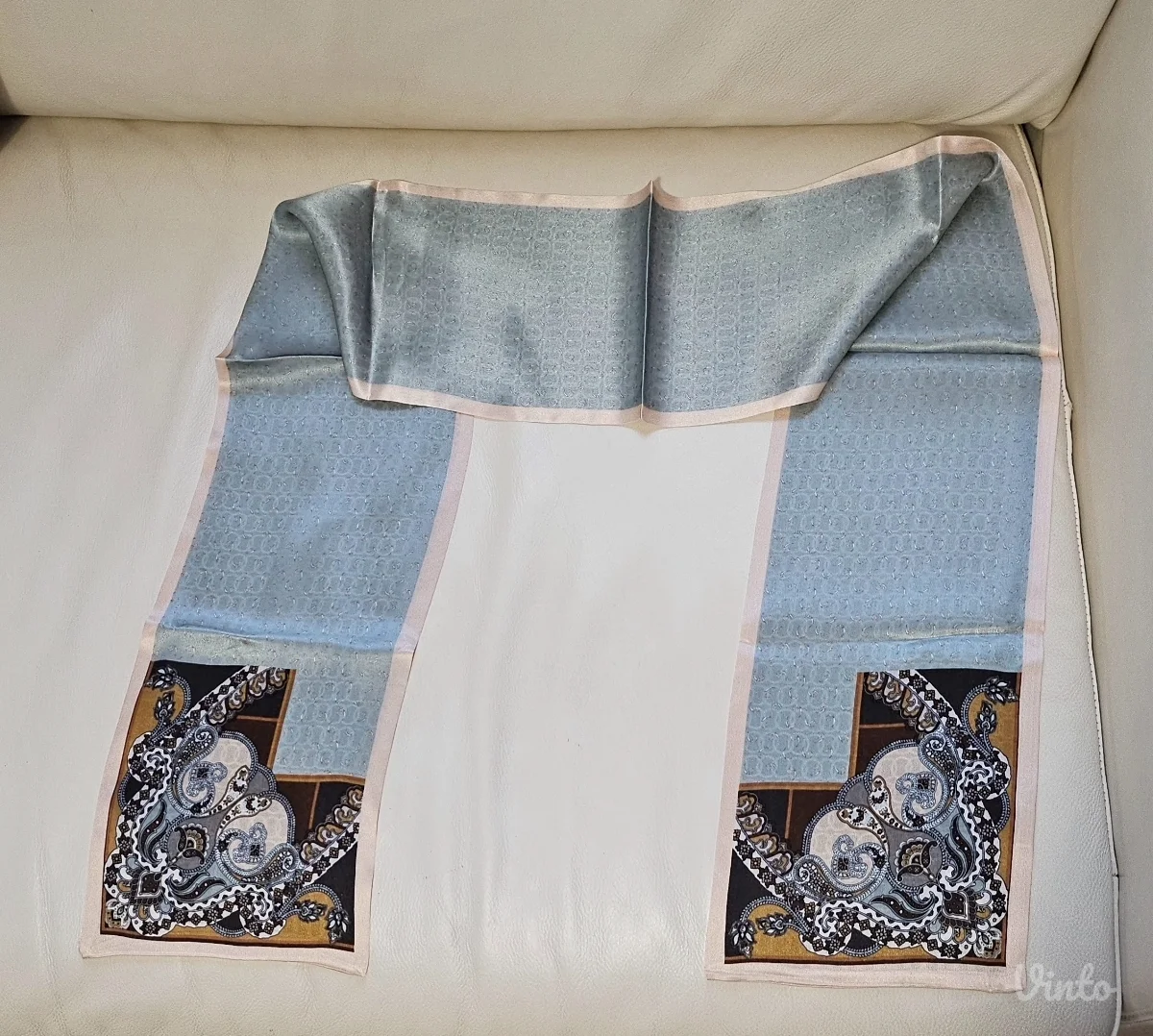 Abstrakt svilena esarpa, novo