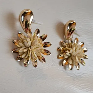 Flower dangle minđuše, zlatne boje