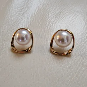 Atraktivne nove stud minđuše sa perlom