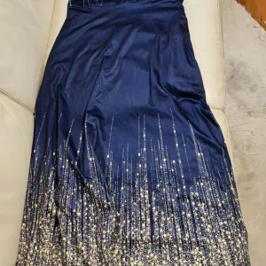 Atraktivna duga haljina A forme, novo