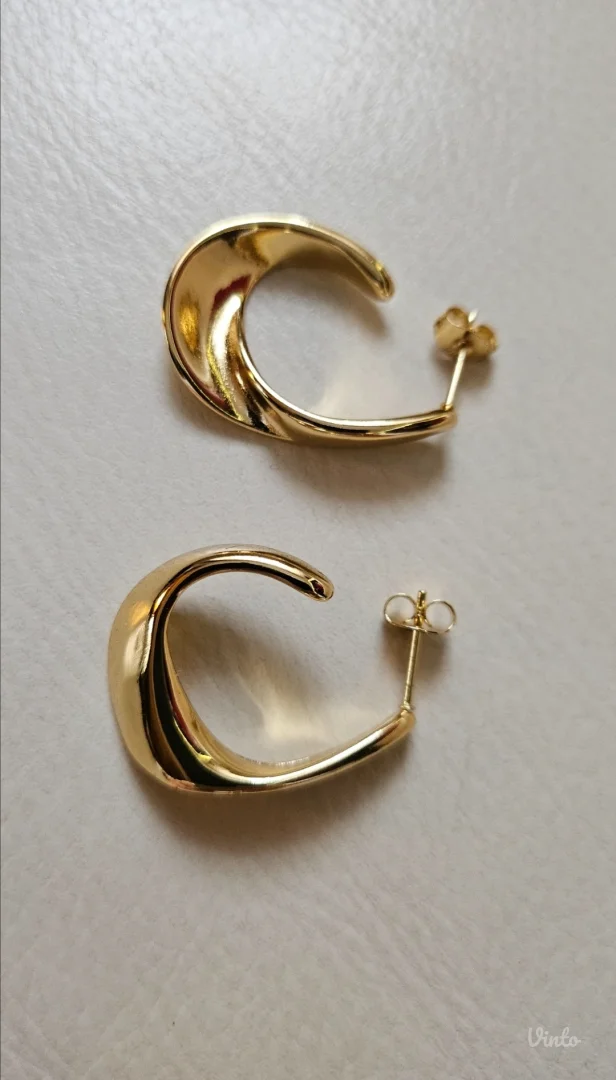 Atraktivne nove hoop twisted minđuše, zlatna boja