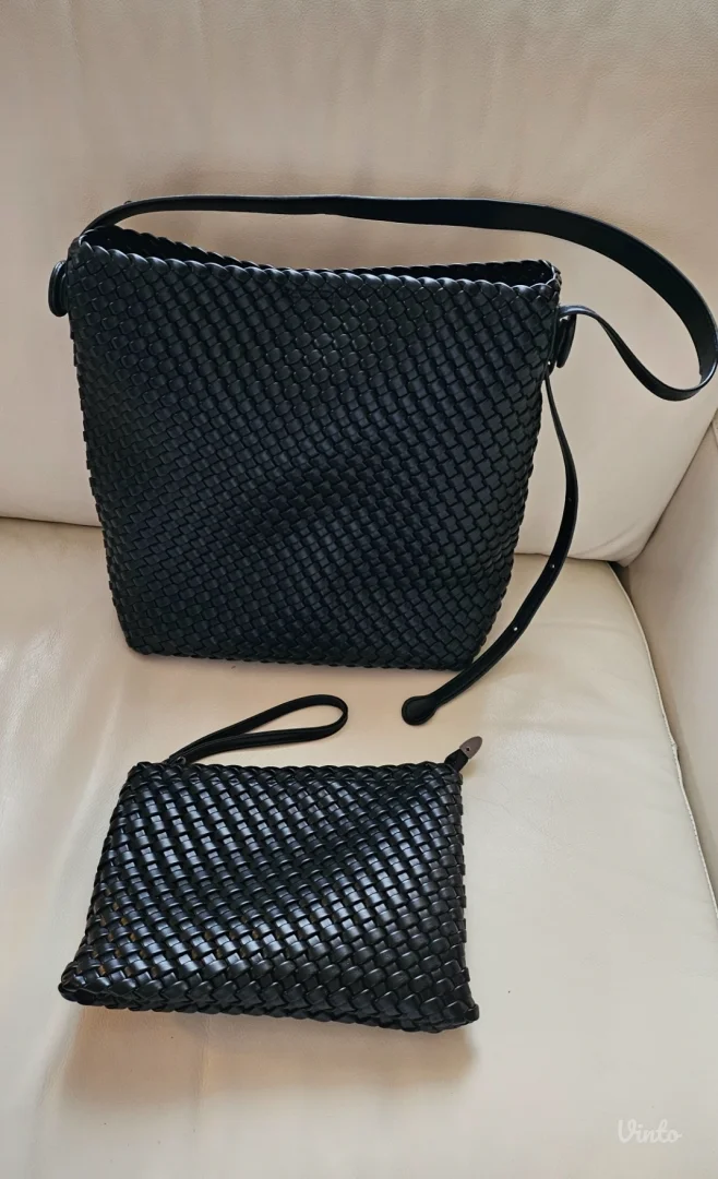 Kožna pletena bucket bag sa neseserom, hobo
