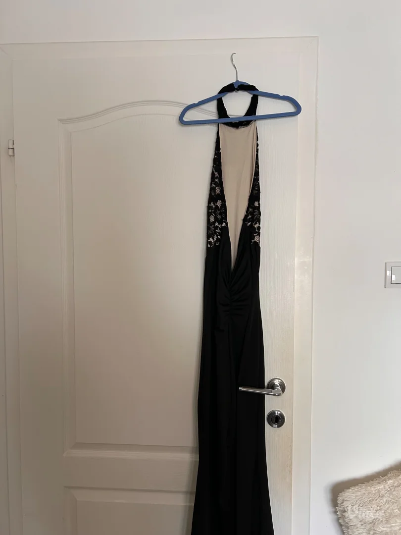 Crna elegantna haljina