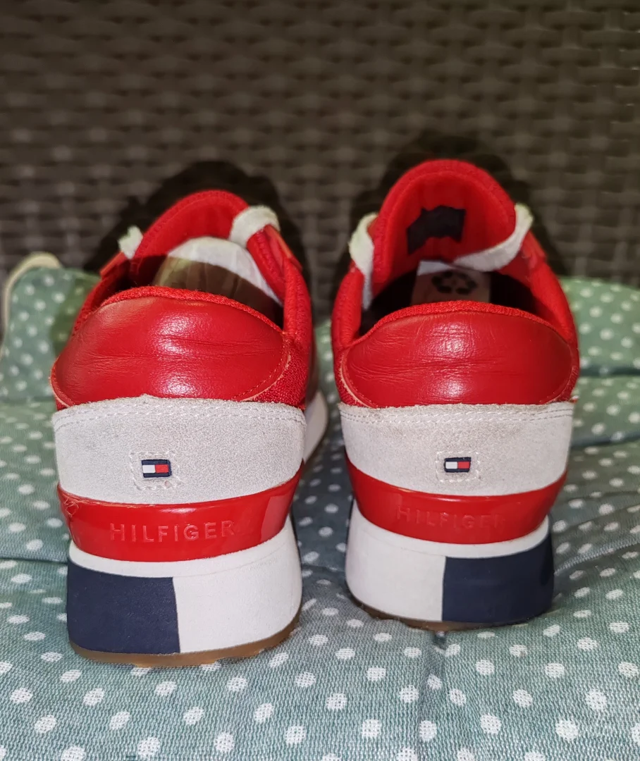 Original Tommy Hilfiger patike 36