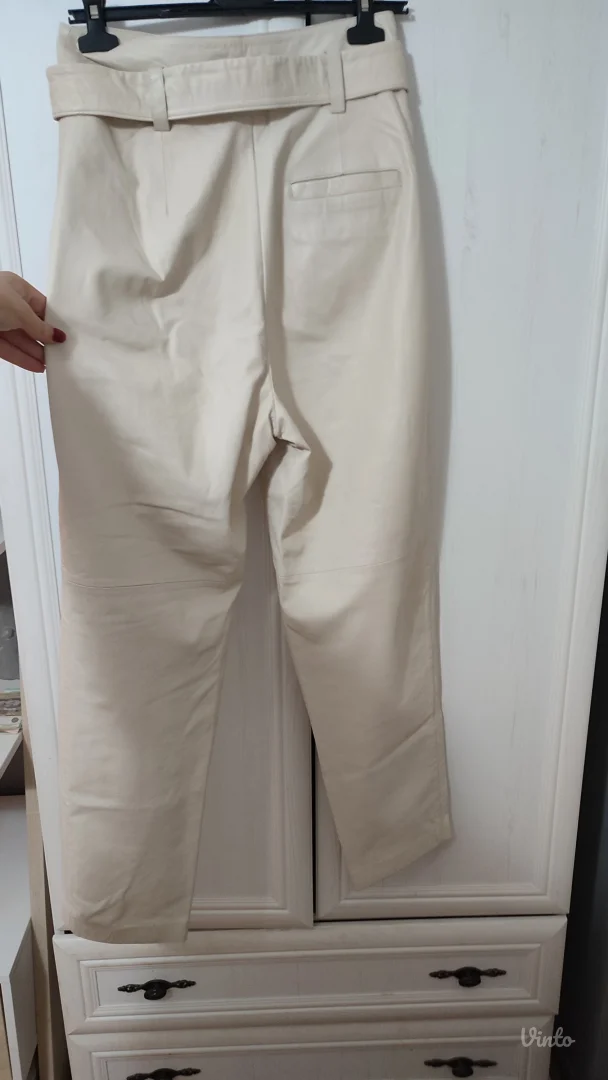 Zara 100% kožne pantalone
