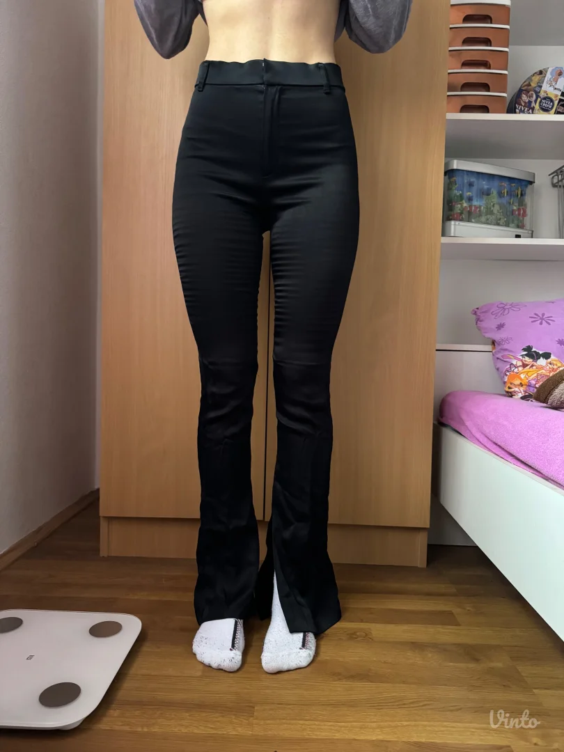 Zara satenske pantalone